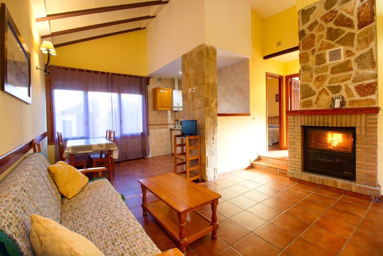 Aventura & Relax Cabanas Pena La Higuera Villalba de la Sierra Exterior photo